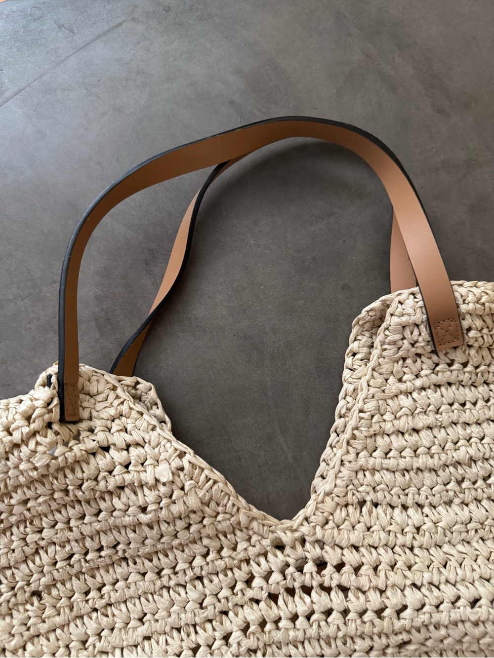 Banana Republic Modern Straw Tote - Picture 6 of 7